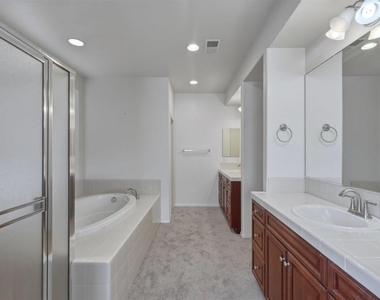 4674 Meadow Dr - Photo Thumbnail 13