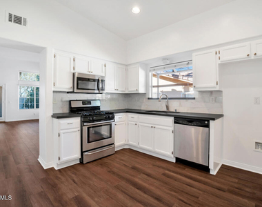 1760 Shady Brook Drive - Photo Thumbnail 9
