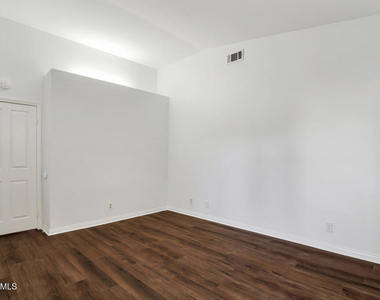 1760 Shady Brook Drive - Photo Thumbnail 16