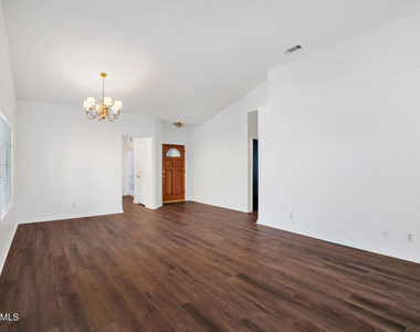 1760 Shady Brook Drive - Photo Thumbnail 6