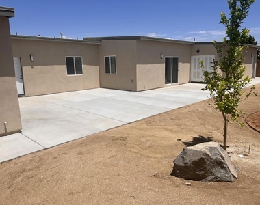 67105 Mission Drive - Photo Thumbnail 16