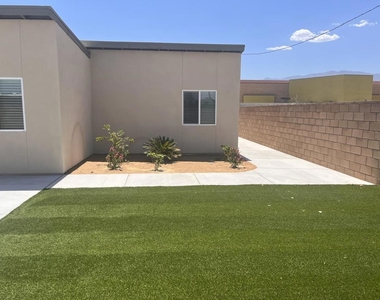 67105 Mission Drive - Photo Thumbnail 14