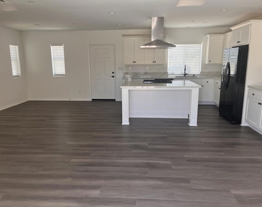 67105 Mission Drive - Photo Thumbnail 2