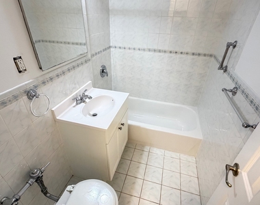 79-25 150th Street - Photo Thumbnail 12