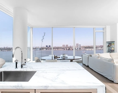 400 West 61st Street - Photo Thumbnail 1