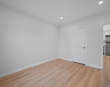240 Halstead Avenue - Photo Thumbnail 2