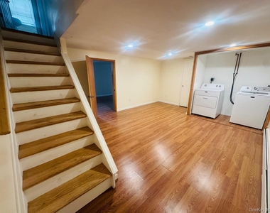 265 Randall Avenue - Photo Thumbnail 18