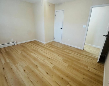 265 Randall Avenue - Photo Thumbnail 14