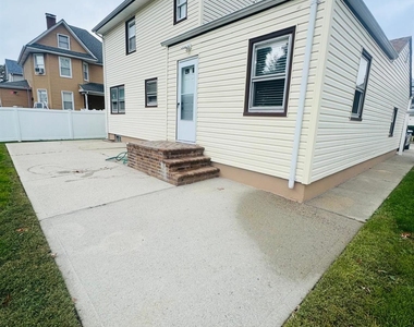 265 Randall Avenue - Photo Thumbnail 21