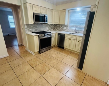 265 Randall Avenue - Photo Thumbnail 1