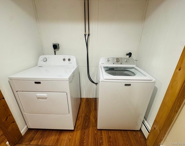 265 Randall Avenue - Photo Thumbnail 17