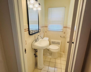 265 Randall Avenue - Photo Thumbnail 6