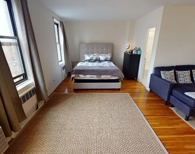 10025 Queens Boulevard - Photo Thumbnail 12