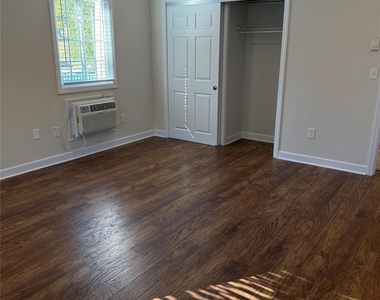 405 Fox Run Lane - Photo Thumbnail 6
