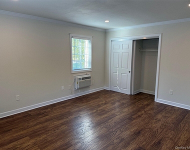 405 Fox Run Lane - Photo Thumbnail 7