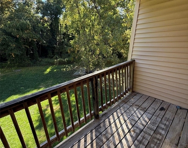 405 Fox Run Lane - Photo Thumbnail 4