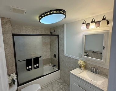 405 Fox Run Lane - Photo Thumbnail 14
