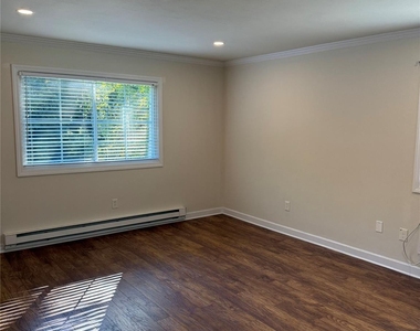 405 Fox Run Lane - Photo Thumbnail 5