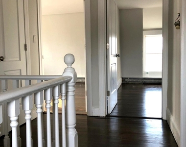 318 Linden Street - Photo Thumbnail 5