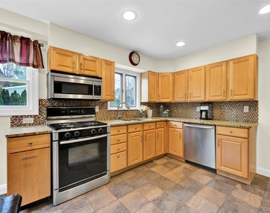39 Depot Road - Photo Thumbnail 3