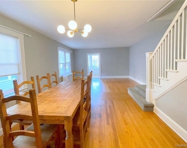 306 Soundview Avenue - Photo Thumbnail 8