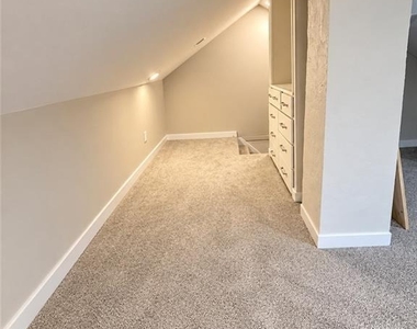 37 Fisher Avenue - Photo Thumbnail 13
