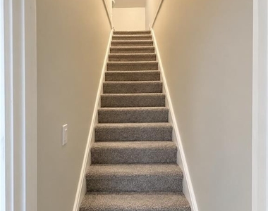 37 Fisher Avenue - Photo Thumbnail 10
