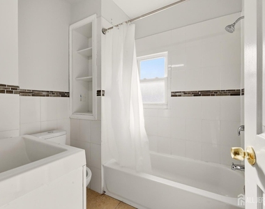 208 S 8th Avenue S - Photo Thumbnail 7