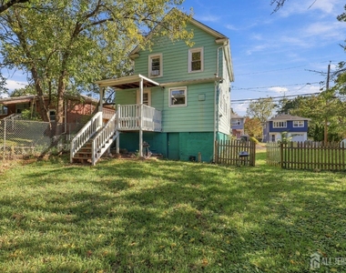208 S 8th Avenue S - Photo Thumbnail 2