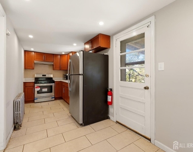 208 S 8th Avenue S - Photo Thumbnail 9