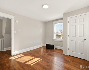 208 S 8th Avenue S - Photo Thumbnail 19