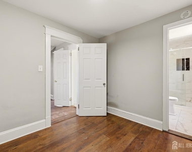 208 S 8th Avenue S - Photo Thumbnail 16