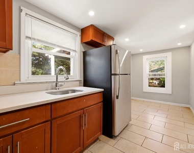 208 S 8th Avenue S - Photo Thumbnail 12