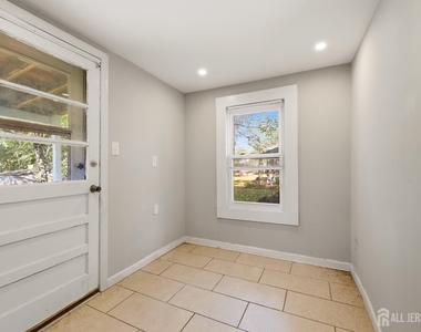 208 S 8th Avenue S - Photo Thumbnail 10