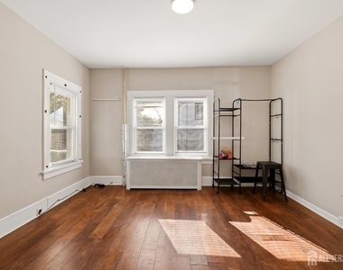 208 S 8th Avenue S - Photo Thumbnail 4