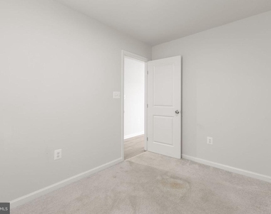 1608 Creek Bottom Place - Photo Thumbnail 13