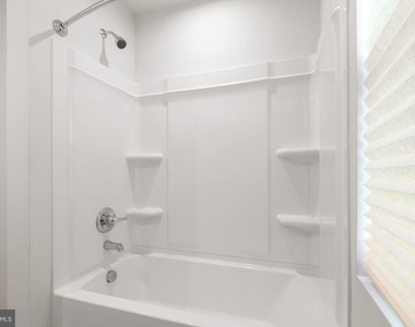 1608 Creek Bottom Place - Photo Thumbnail 18
