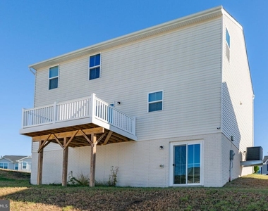 1608 Creek Bottom Place - Photo Thumbnail 43