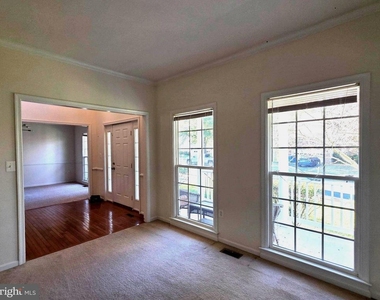 6 Saint Stephens Court - Photo Thumbnail 1