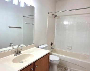 6 Saint Stephens Court - Photo Thumbnail 9