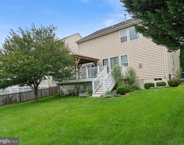 8707 Raleigh Mews - Photo Thumbnail 2