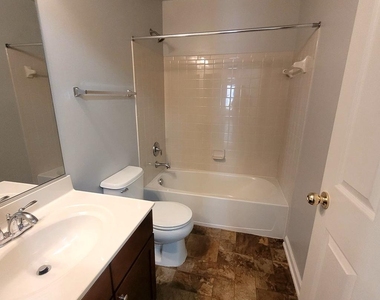 15214 Rosemont Manor Drive - Photo Thumbnail 13