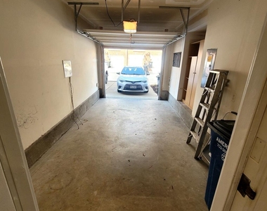 15214 Rosemont Manor Drive - Photo Thumbnail 9
