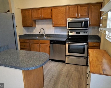 10337 Abbott Road - Photo Thumbnail 7