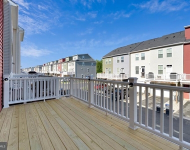 24977 Coats Square - Photo Thumbnail 7
