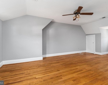 603 Martin Avenue - Photo Thumbnail 13