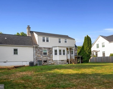 603 Martin Avenue - Photo Thumbnail 22