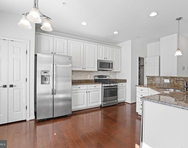 42243 Canary Grass Square - Photo Thumbnail 13