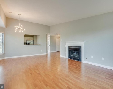 20575 Snowshoe Square - Photo Thumbnail 2