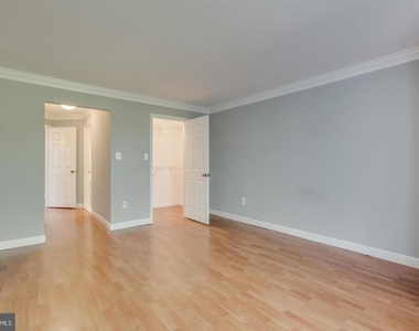 20575 Snowshoe Square - Photo Thumbnail 16